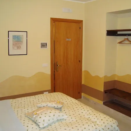 Casa Ferrara Гостевой дом Монополи